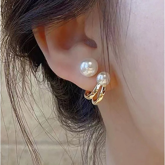 🆕 Gold Pearl Earrings With Geometric Circle Hoop - Picture 1 of 7
